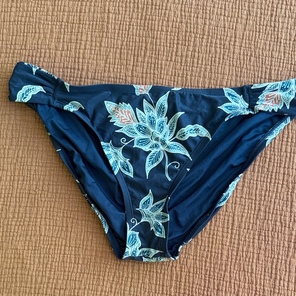 Carve Designs Navy Floral Bikini Bottoms